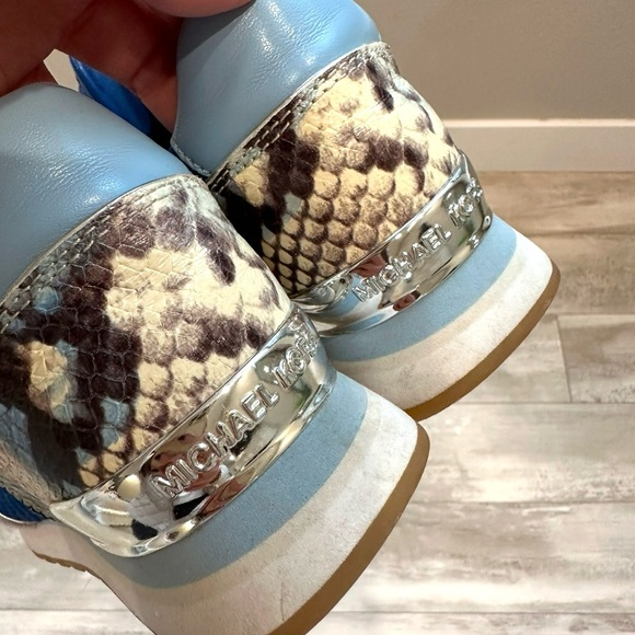 MICHAEL KORS Maddy Trainer- Electric Blue | Size 6.5 - Picture 6 of 6